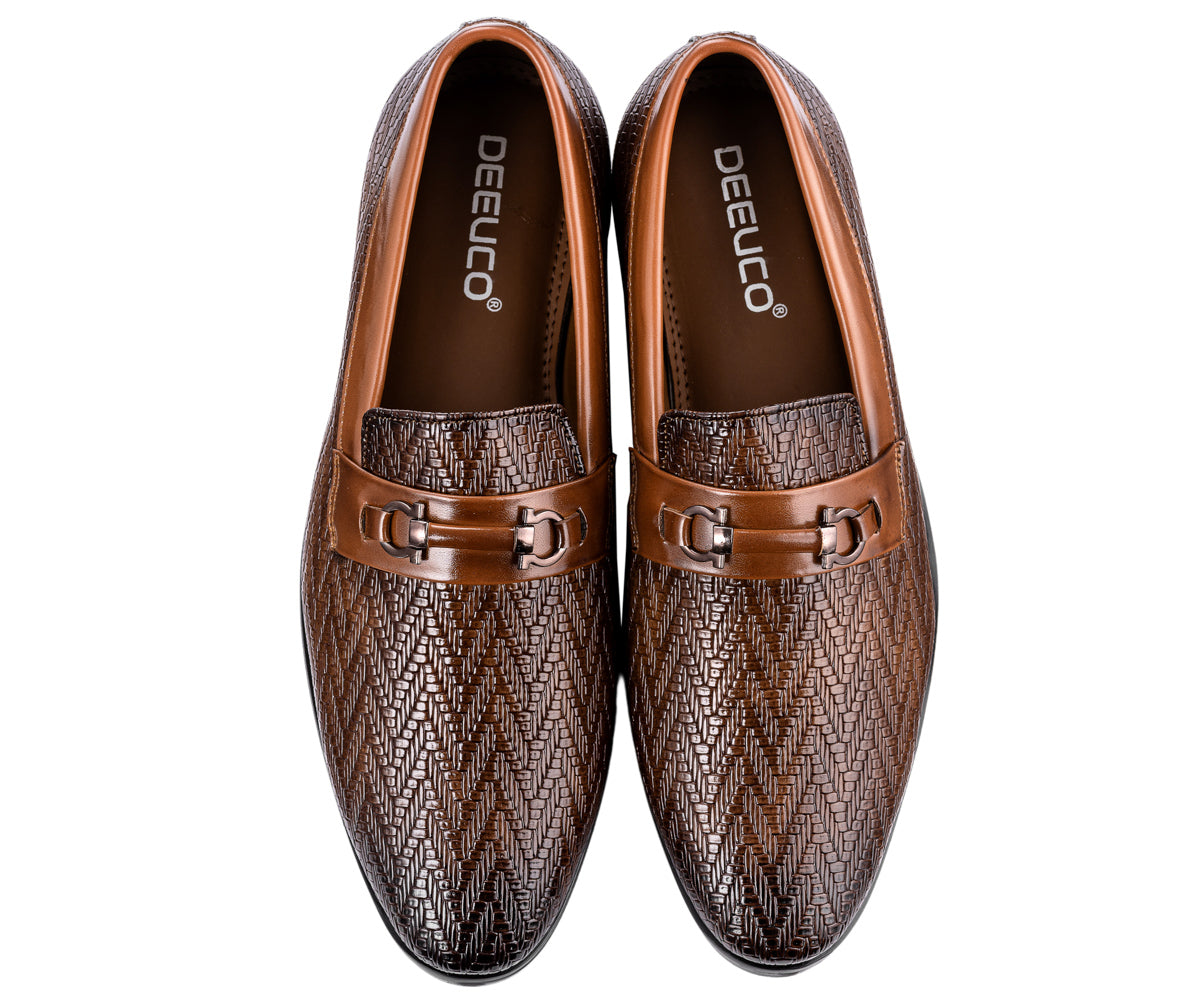 DEEUCO Men's Brown Casual Loafers